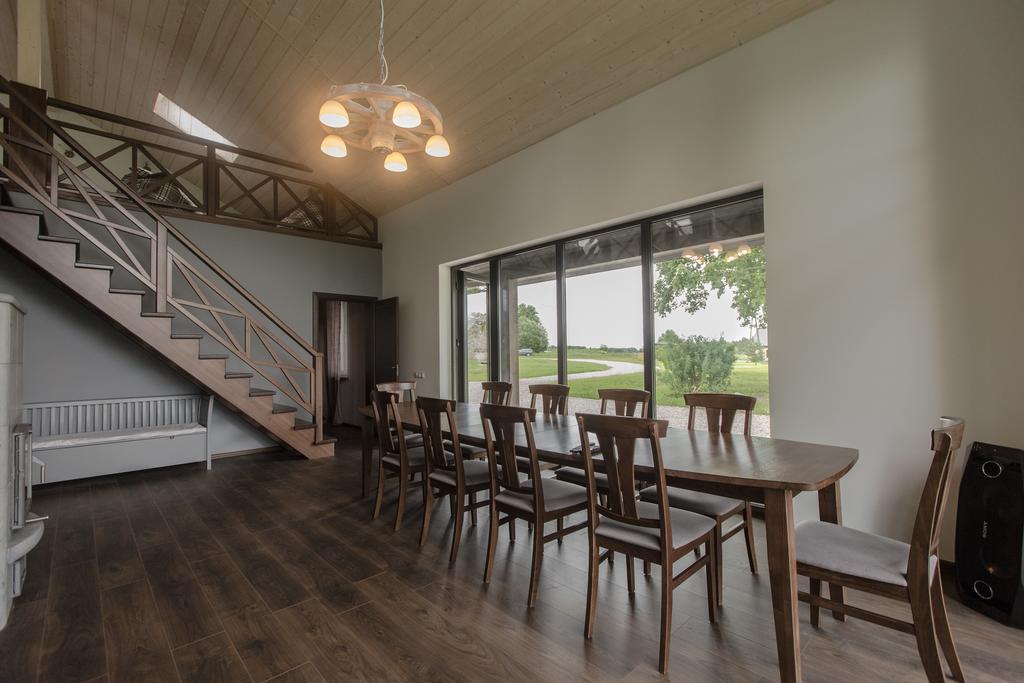 Holiday Home Uzbazes Valmiera Ruang foto